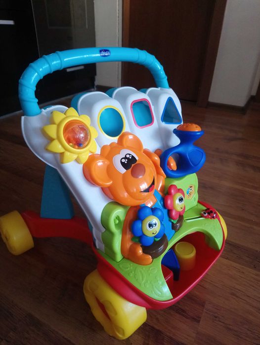 Уокър / проходилка за бутане Chicco baby gardener
