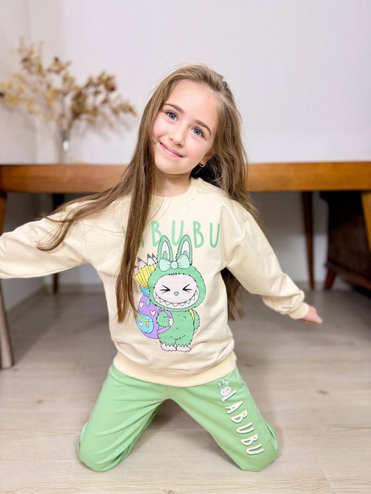 Комплект за момиче 3/4 до 9/10 г