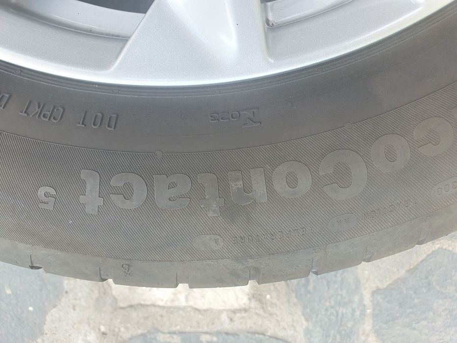 4бр летни гуми Континентал контакт 5 / 215-60-17/ 2015г/ 5.8-6мм.