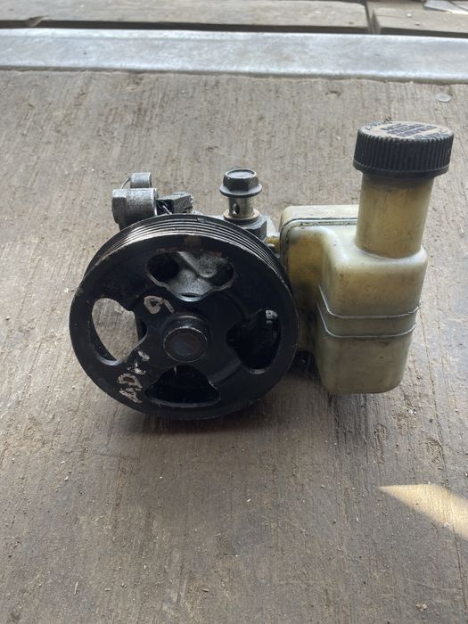 Гур насос на Мазда 6