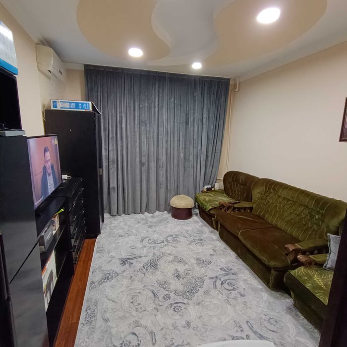 Срочно продается 4 комнатная квартира , Куйлюк,ТРЦ Компасс.