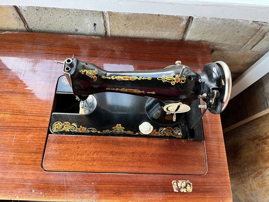 Швейная машинка