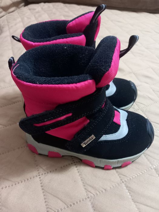 Продаётся детская зимняя обувь для девочек