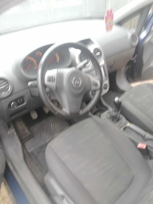 Opel corsa anul 2014
