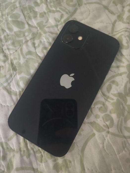 iPhone 12 77% акб