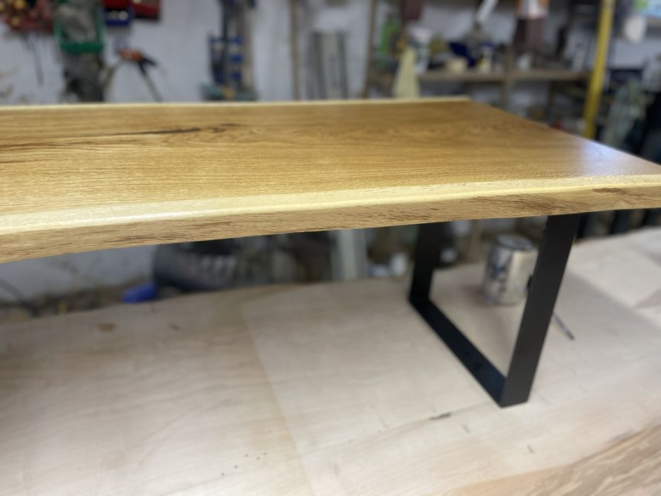 Masuta cafea din stejar cu picioare metalice