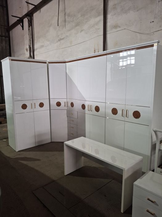 Спальный гарнитур  новый