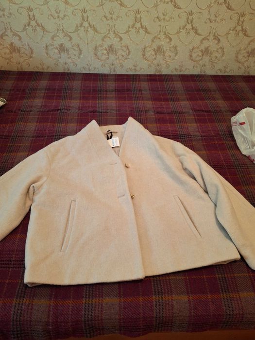 Куртка шерстяная очень красивая