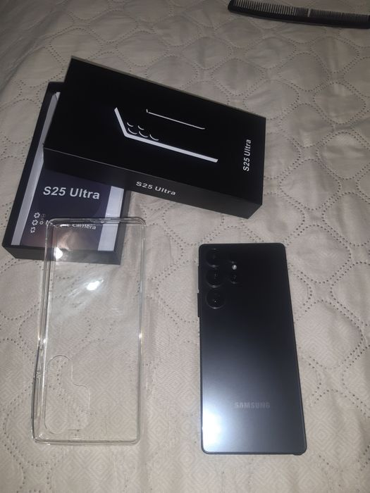 Мобильный телефон