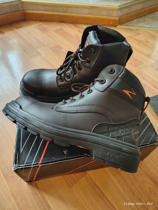 Ботинки Pezzol (Италия),кожа,Vibram,оригинал,новые,р-ры 39 и 40