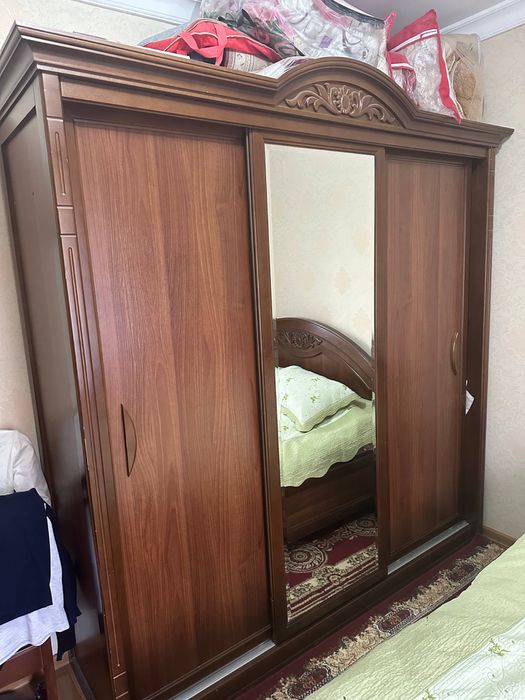 Спалный гарнитур б/у срочно сотилади.