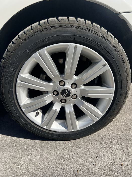 Продавам Джанти с Гуми за LAND ROVER SPORT