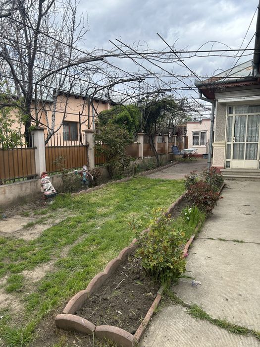 Casă de vânzare Strada Victoriei