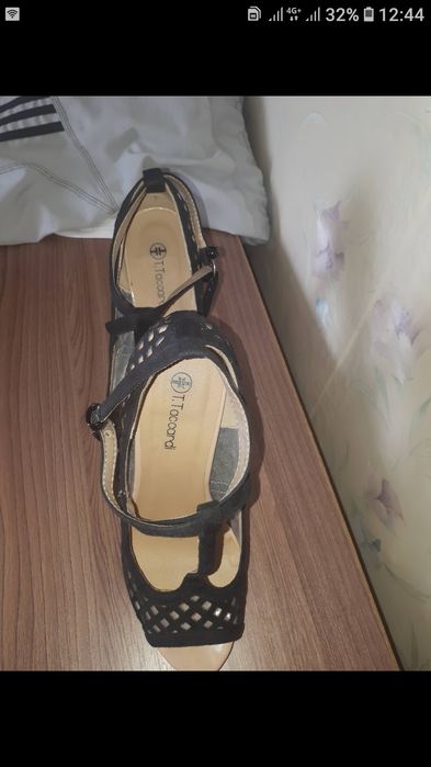 Туфли женские на каблуке