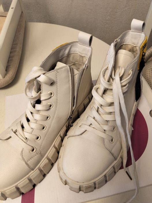 Продам женский обувь