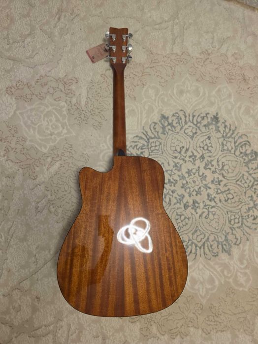 Гитара марки Yamaha original