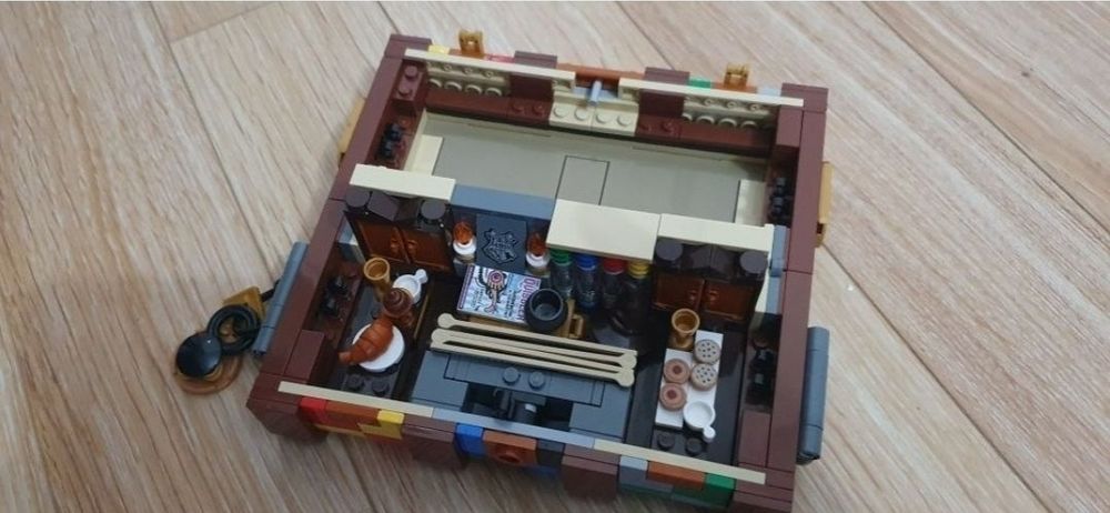 Lego Harry Potter,  Cufăr Magic Hogwarts