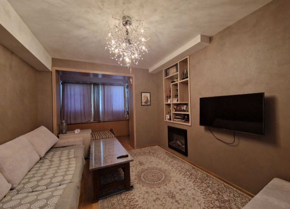 2в3-комнатная 70 м² — центр города (метро Космонавтов)