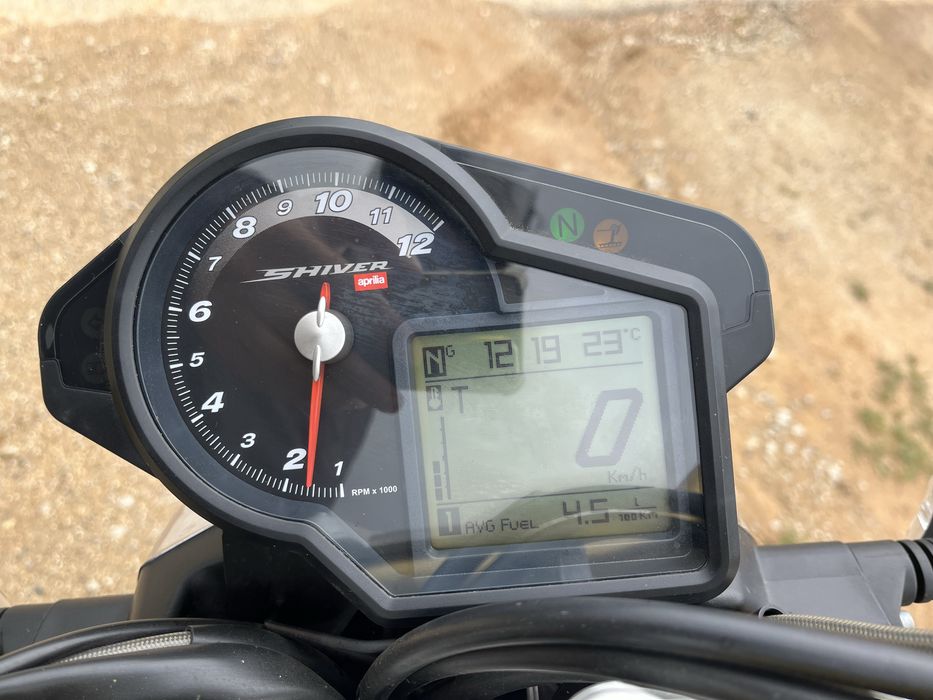 Aprilia Shiver 750 naked