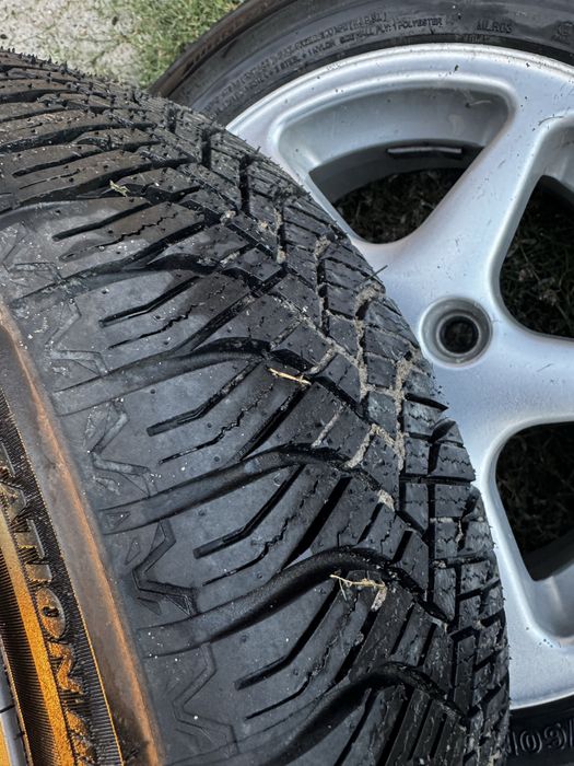 Anvelope 185/60 R14 cu jante de aliaj 4x100