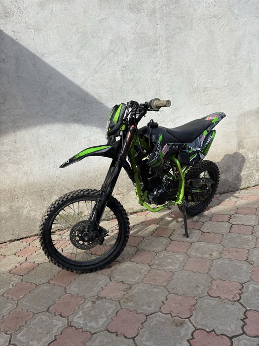 Vând sau schimb KXD  150   4T