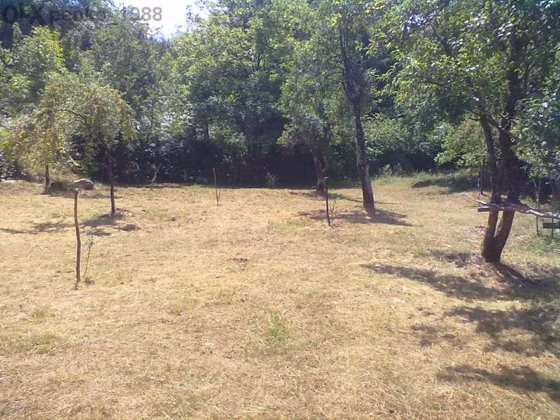 Продавам имот в гр.Априлци