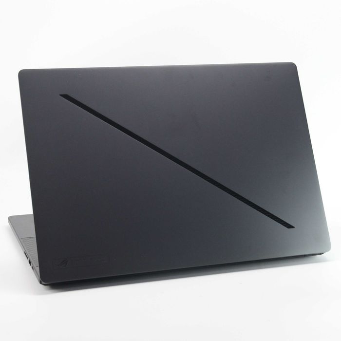 ASUS Rog Zephyrus G16 - Intel Ultra9 + AI Boost - 32Gb RAM DDR5 - 1Tb SSD - Ecran 16inch 240 Hz - RTX 5070 Ti 12 Gb - OBIECT NOU - Amanet FRESH Galati