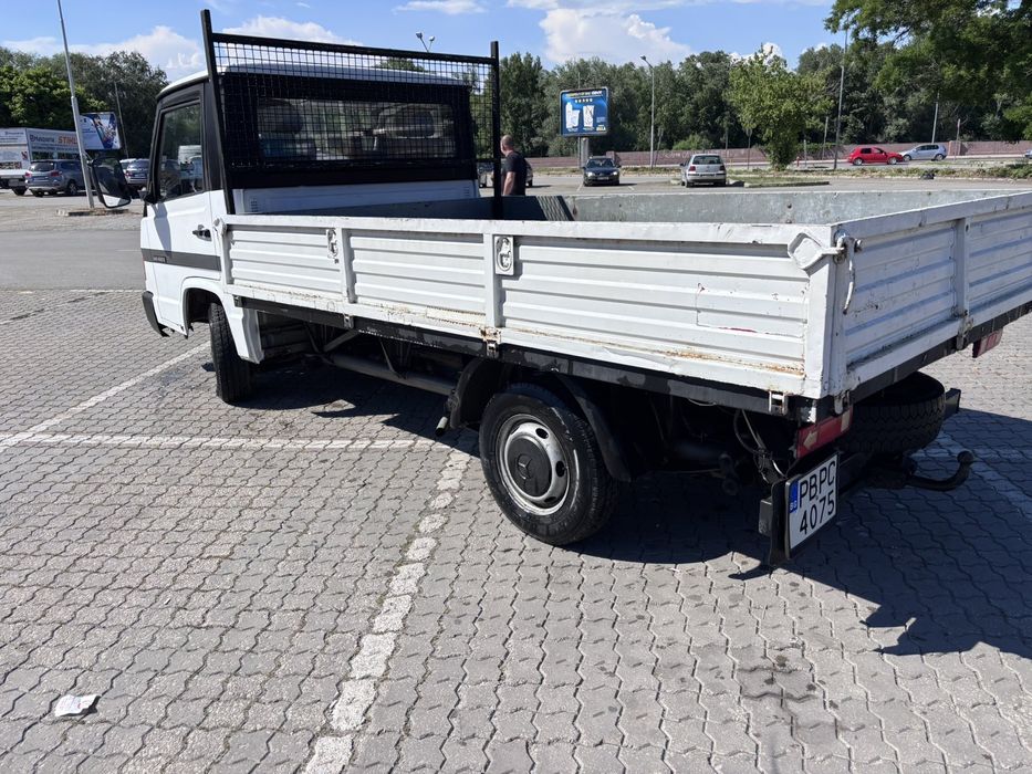 Мерцедес Бенц МB 100 D