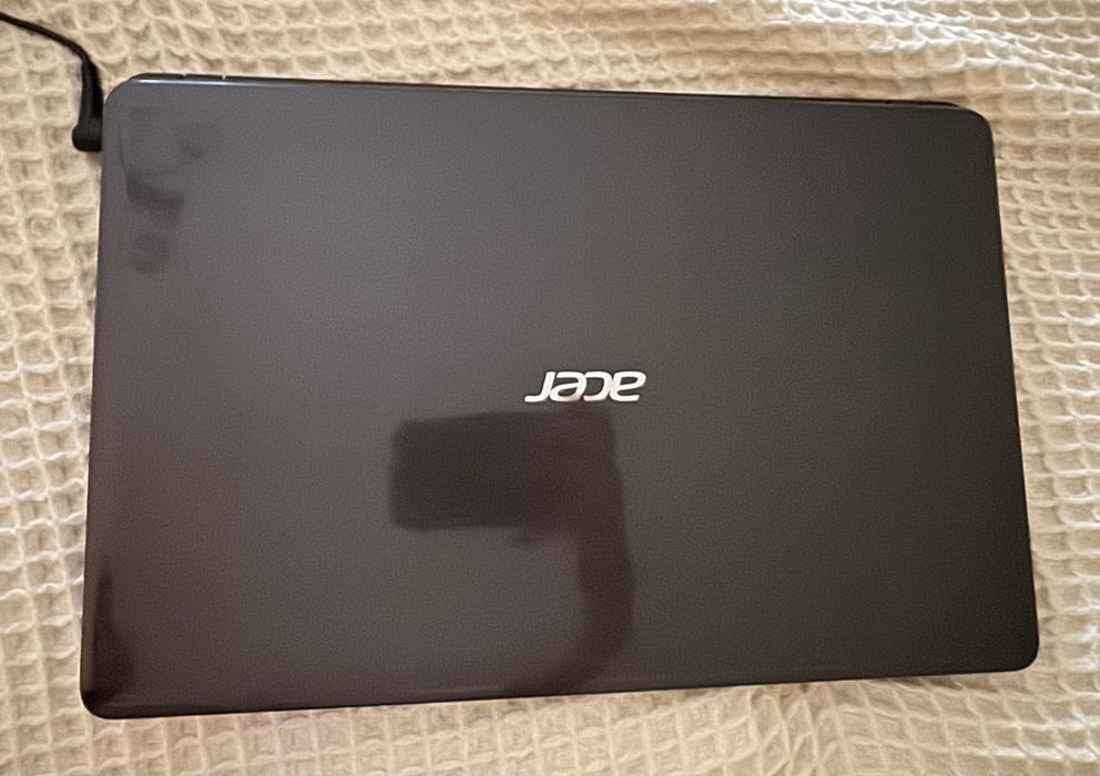 Ноутбук acer aspire e1-571g