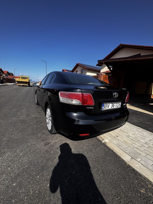 De vanzare Toyota Avensis sau schimb cu rulota 2-3 persoane