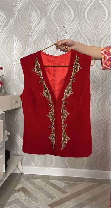 Қазақша ұлттық киімдер(кәжекей, бешпент, көйлек)