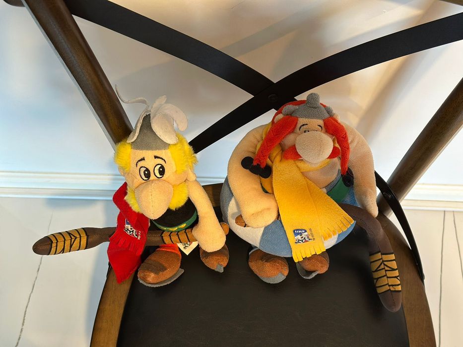 Asterix si Obelix mascote hockey Campionat 2017 jucarii plus originale