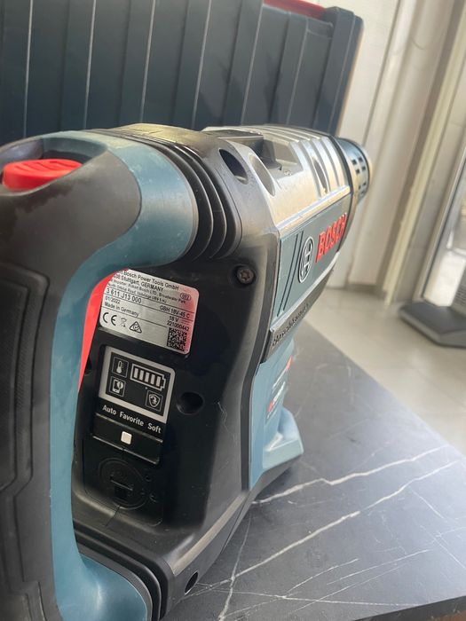 Акумулаторен перфоратор
Bosch GBH 18V-45 C Professional