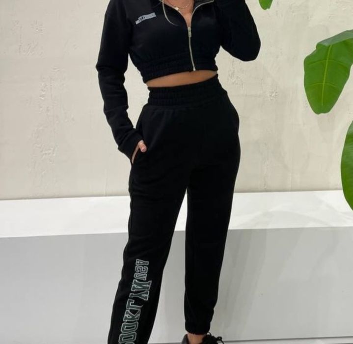 Спортивный костюм