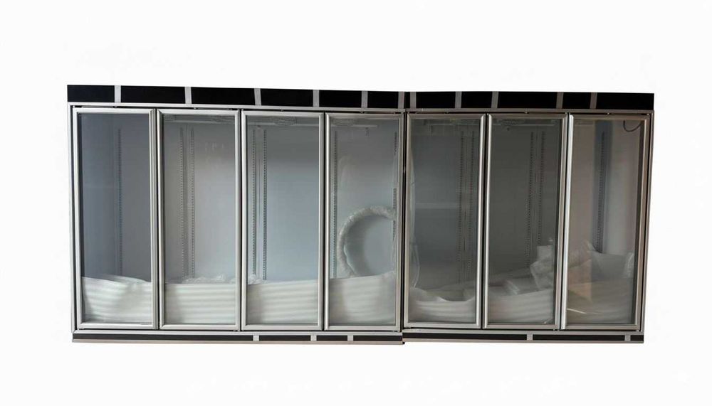 Super vitrină frigorifică 7 uși  capacitate XXL pentru supermarketuri