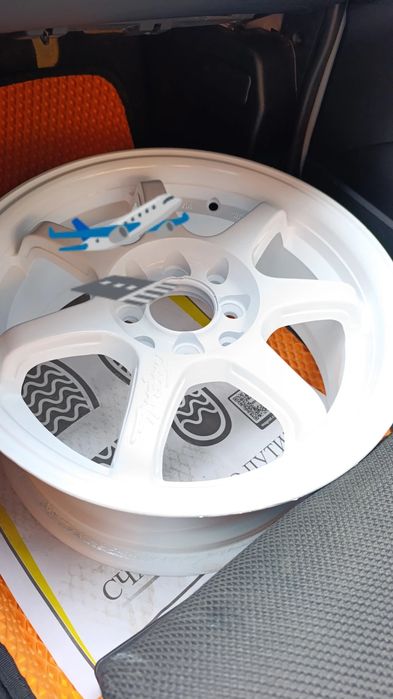 Sport diska baloni bilan 15