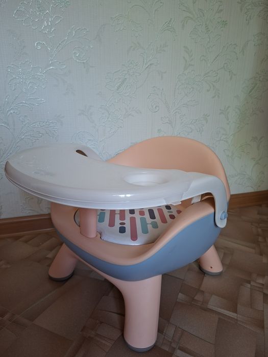 Анатомический стульчик для кормления 3в1