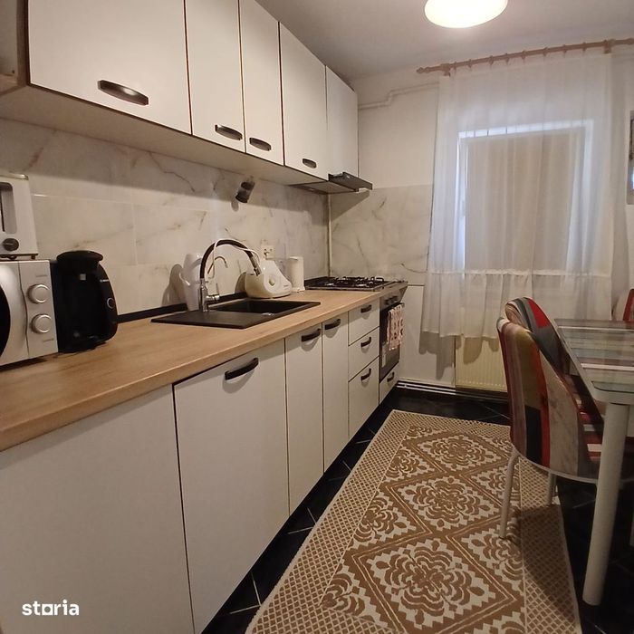 Apartament 2 camere decomandat Codlea lângă primărie - proprietar