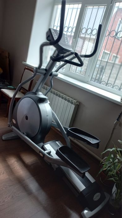 Продам лыжный тренажер  Matrix