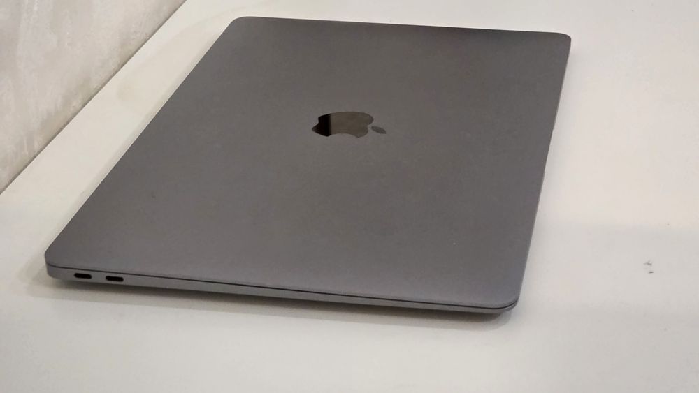 Macbook air M1 256