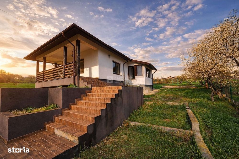 Proprietate cu panorama deschisa, constructie robusta | apus memorabil