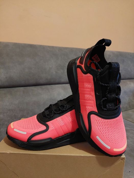 Обувки adidas nmd v3