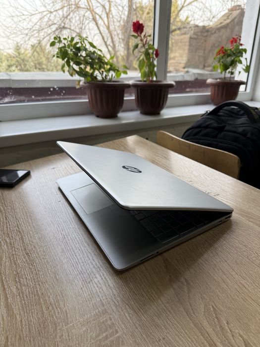 Продаётся ноутбук HP core i3