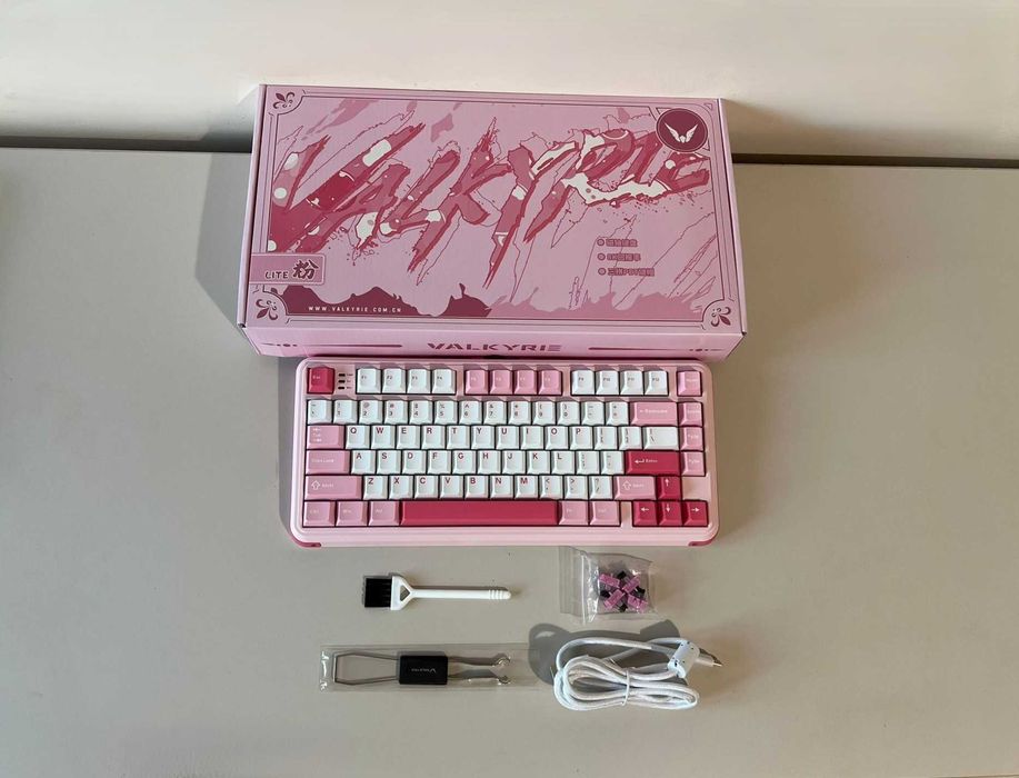 Tastatura Valkyrie VK MAG 75 Gaming Competition Pink Powder