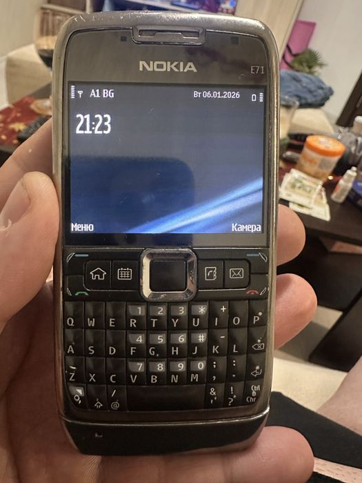Продавам Нокия е71