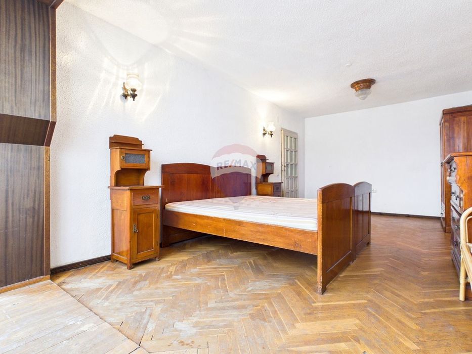 Продава се Двустаен апартамент в Варна, Левски - 77 кв.м за 1057 €/кв.м - Снимка #4