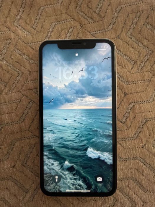 Apple iPhone XR.