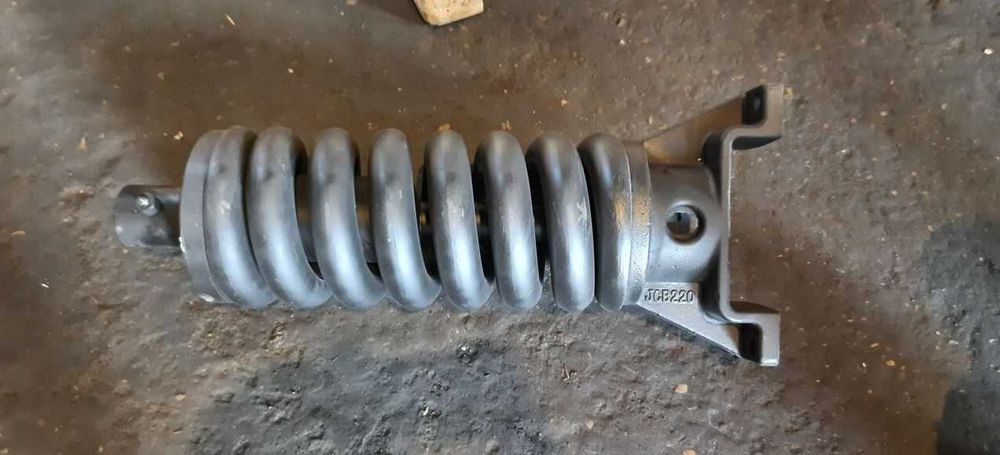 Натяжитель гусеницы для спецтехники