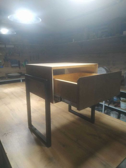 Тумба прикроватная