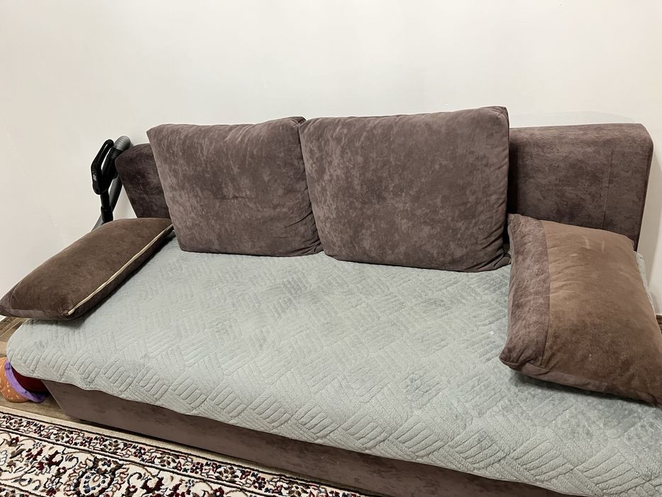 Продам диван Софа состояние новое размер 190*90